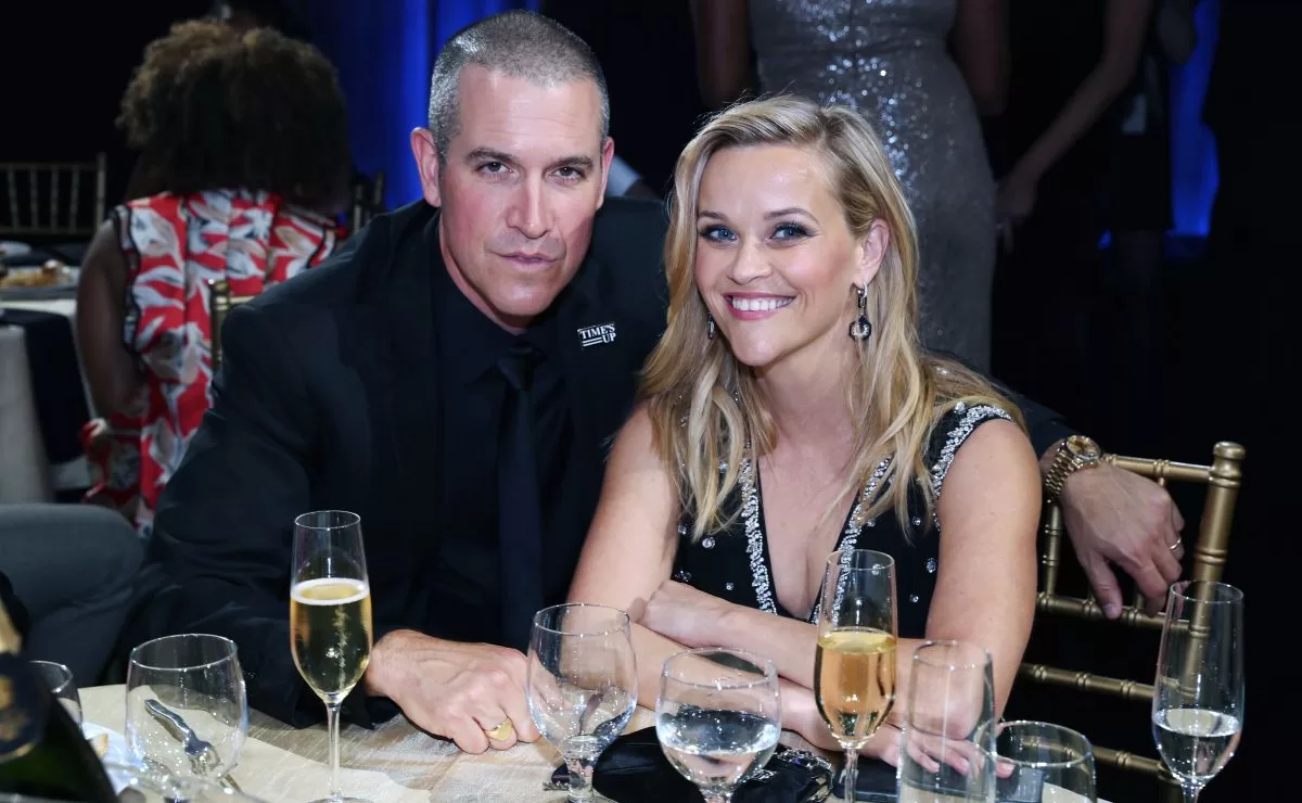 Reese Witherspoon is officially divorced from her ex-husband Jim Toth
