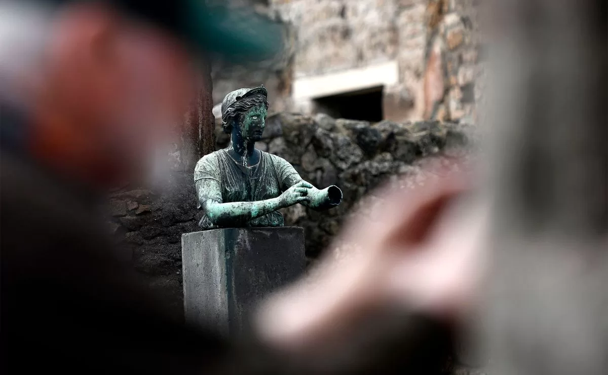 German tourists are accused of tearing down a 150-year-old Italian statue
