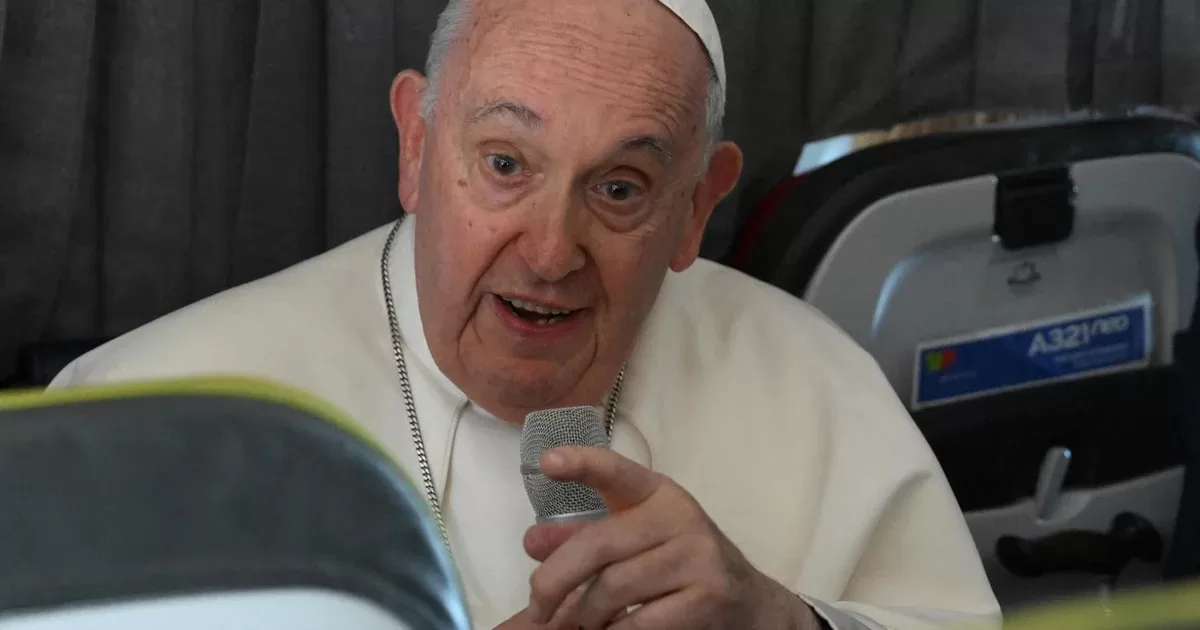 Pope Francis assured that the Church "is open to all, including homosexuals"
