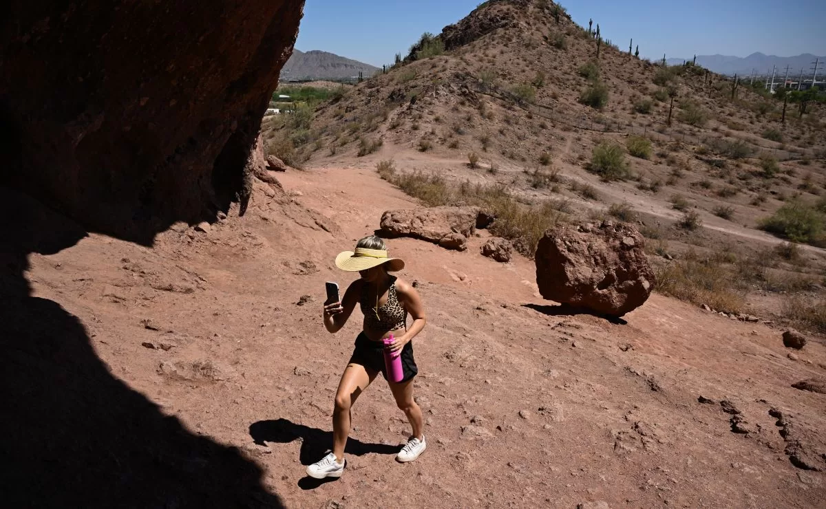 Missing Arizona hiker found dead of apparent heat-related illness

