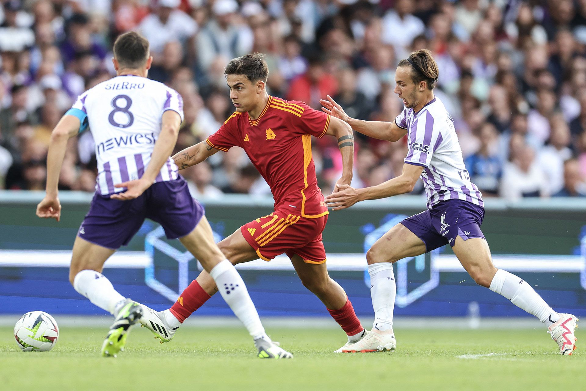 Paulo Dybala scored a great goal from a free kick in Roma's friendly defeat against Toulouse in France (AFP)