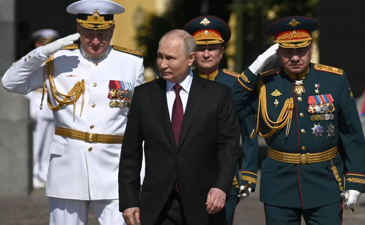 Putin signs law raising maximum conscription age amid military efforts

