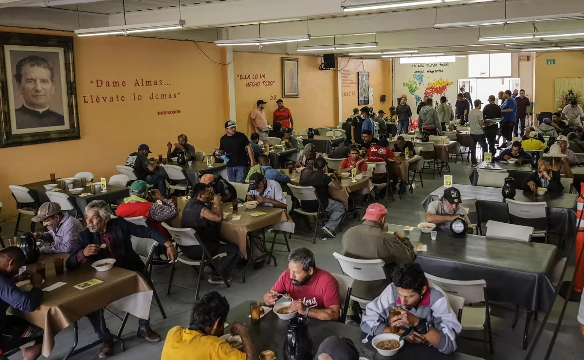 Mexican authorities support well-known border shelter for migrants and the homeless at risk of closing
