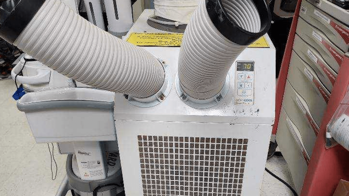 Hospital procedures suspended after air conditioning failure
