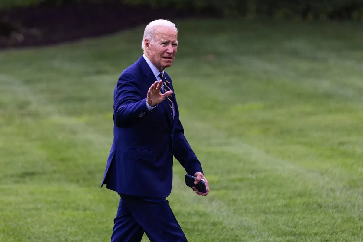 Biden announces restrictions on investments by US companies in advanced technologies in China
