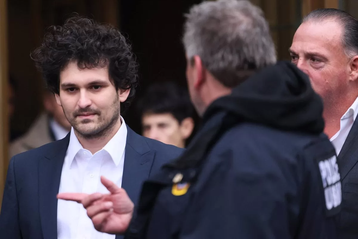 A judge sends the founder of cryptocurrency platform FTX to prison for witness tampering

