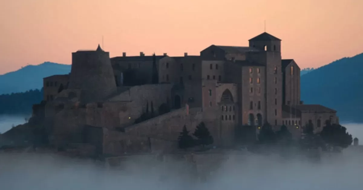 The spell that keeps room 712 of the Parador de Cardona closed: a medieval hotel that hides a legend
