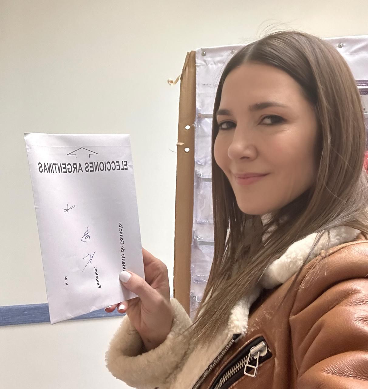 Cristina Pérez cast her vote (Photo: Instagram)