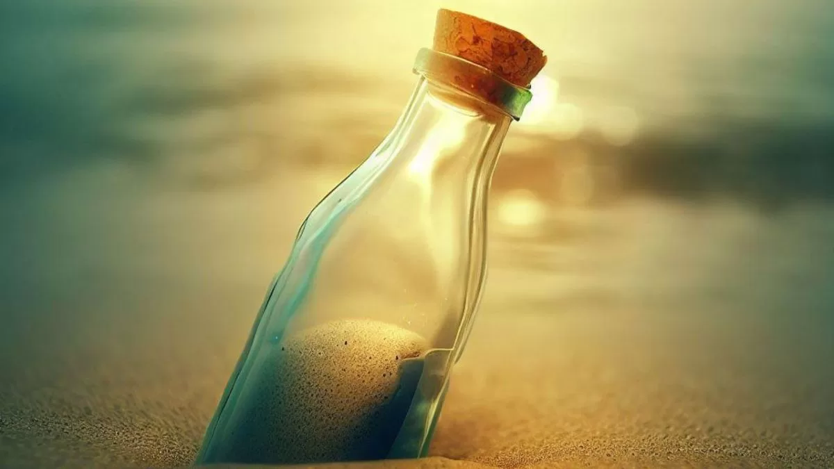 They discover a mysterious poem in a bottle that could "point to a treasure" in England
