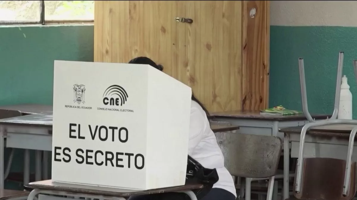 Ecuadorians abroad denounce difficulties in voting in the presidential election
