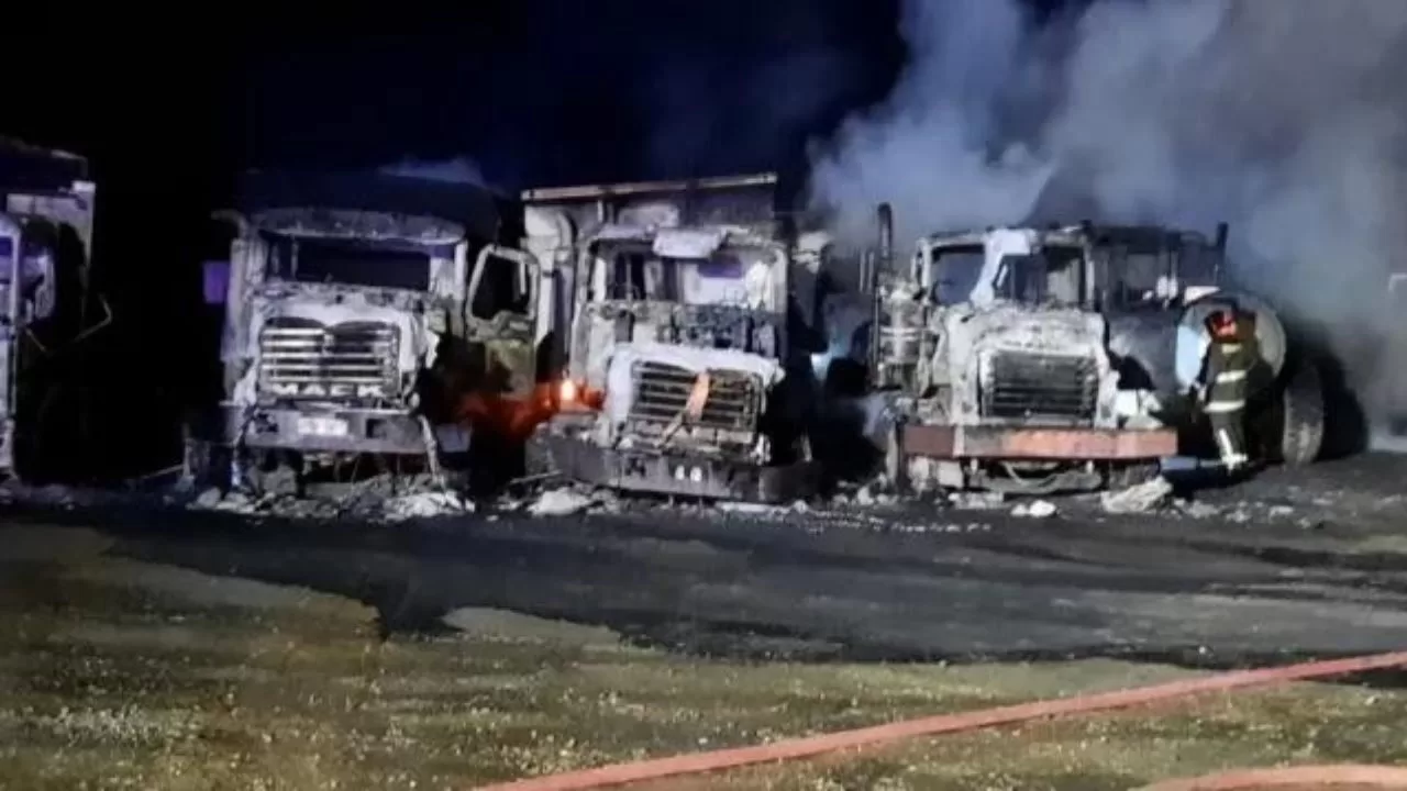 An attack in southern Chile leaves almost twenty vehicles burned
