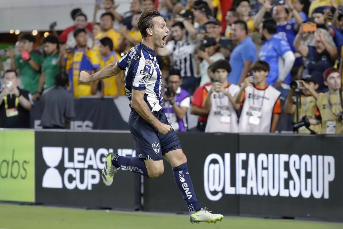 Canales already shines with Monterrey
