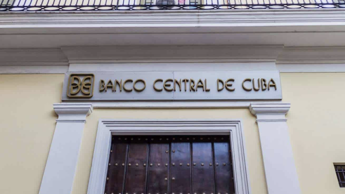 Cuba in "Playpen" financial
