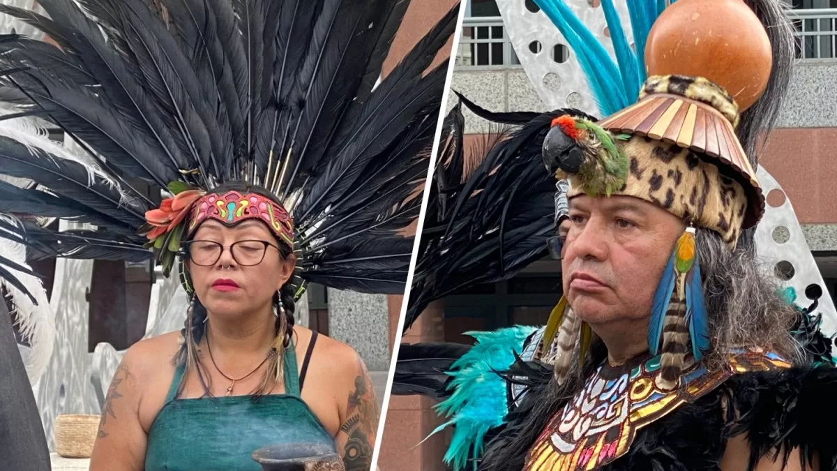 Dance group files millionaire lawsuit for confiscation of feathers from their typical costumes
