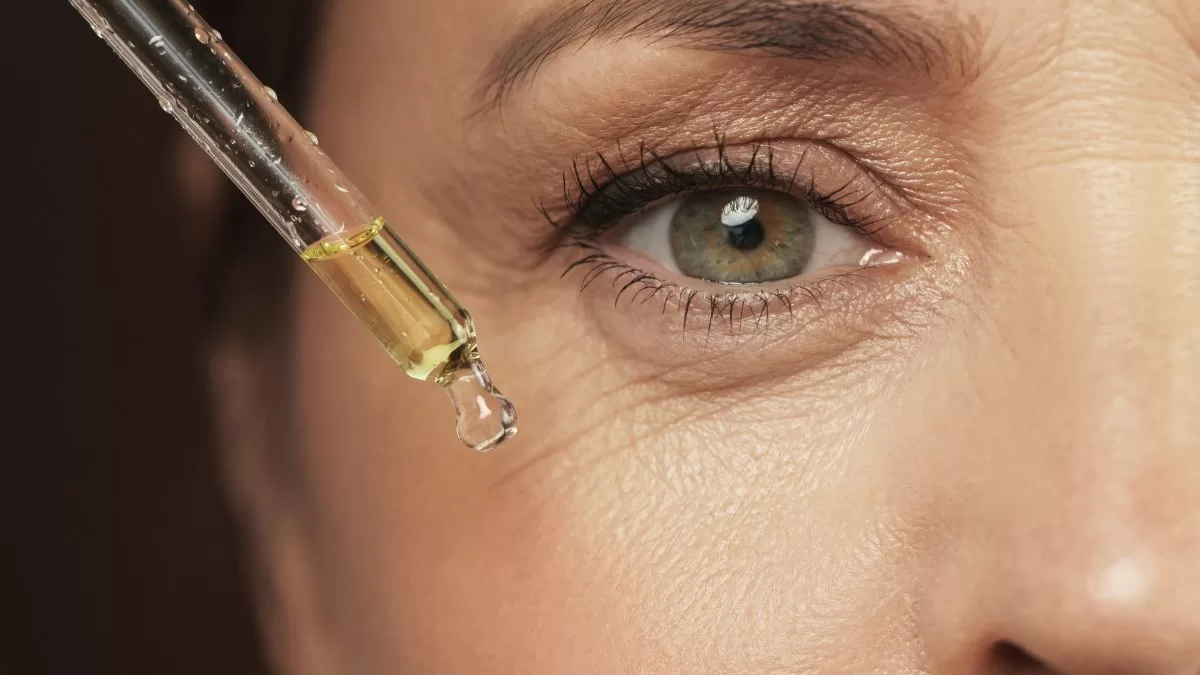 Doctors Warn Against Putting Castor Oil In Eyes, Popular TikTok Trend
