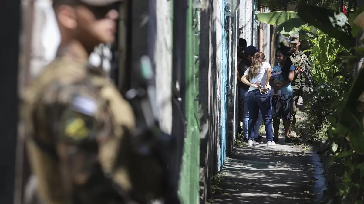 El Salvador: Gang Leader Dies in Combat During Military Siege
