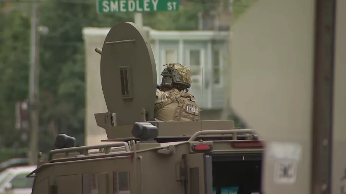 FBI Shooting Investigated in Philadelphia;  there is an injured person
