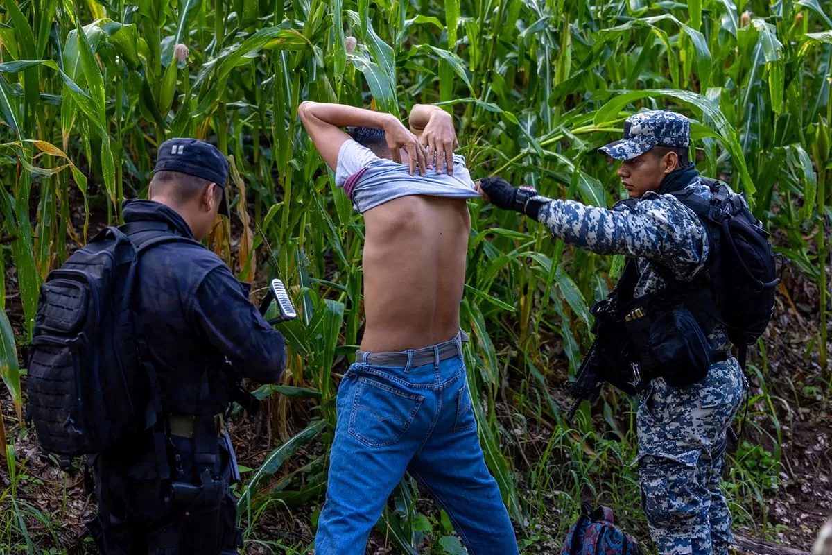 Fear in rural areas of El Salvador due to the military siege of Bukele
