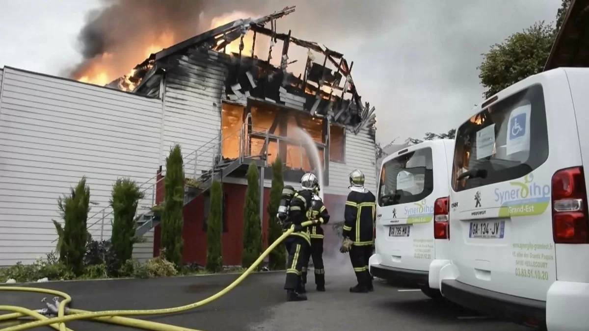 France investigates fire that killed 11 at home for the elderly
