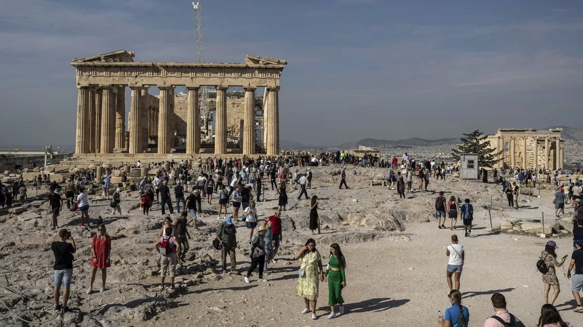 Greece will only allow 20,000 visitors a day to the Acropolis of Athens
