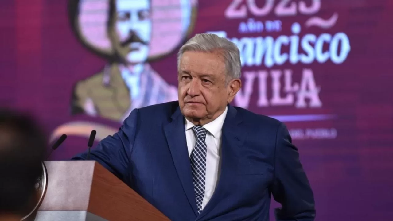 "It's normal, they are campaigning," AMLO said about criticizing his government in the Broad Front forum

