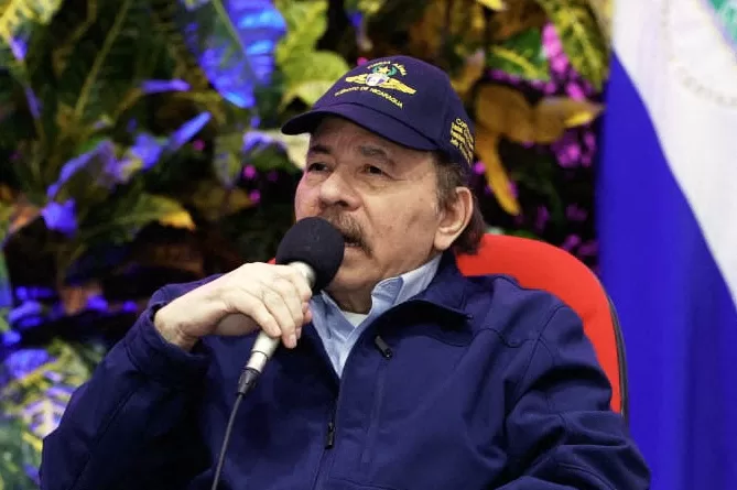 El gobierno del presidente nicaragüense Daniel Ortega (en la imagen) acusa a la jesuita Universidad Centroamericana de Nicaragua de funcionar como “un centro de terrorismo, organizando grupos delincuenciales”. Foto Afp / Archivo