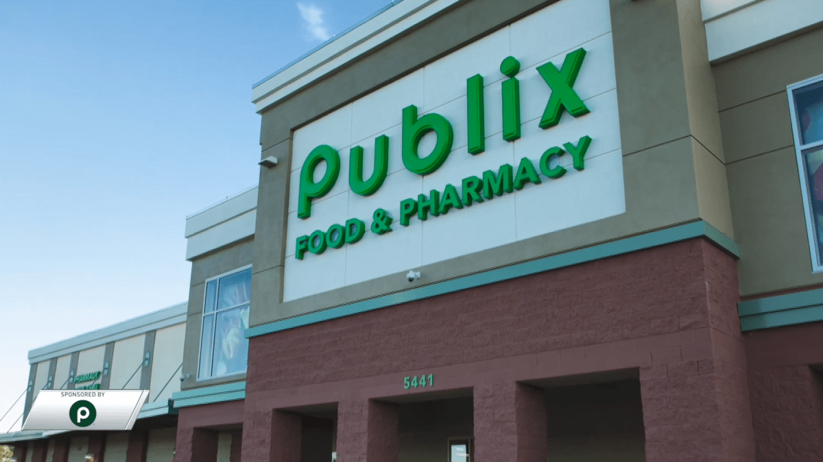 “No Pets Allowed”: Publix's New Ad Gets Criticism From Customers
