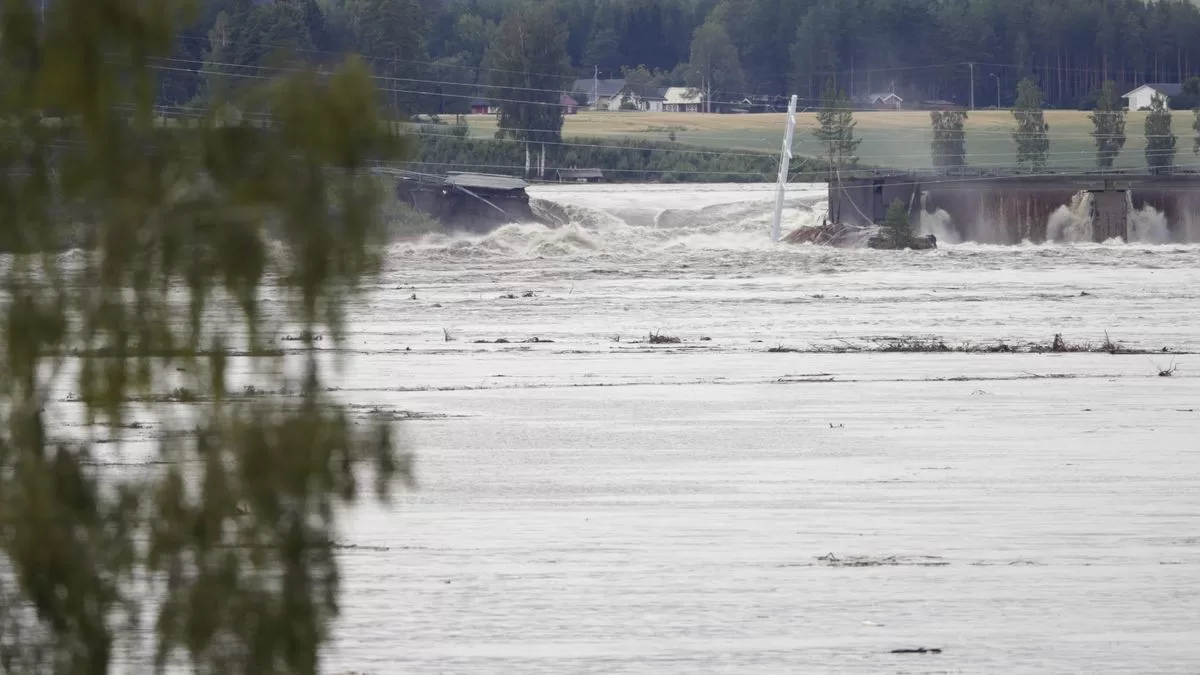 Norway studies more evacuations as river levels continue to rise
