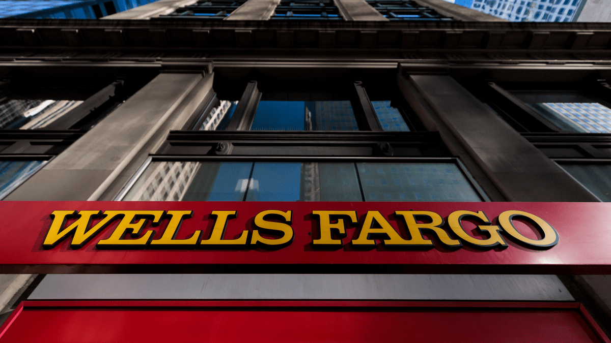 Report technical problems with Wells Fargo accounts
