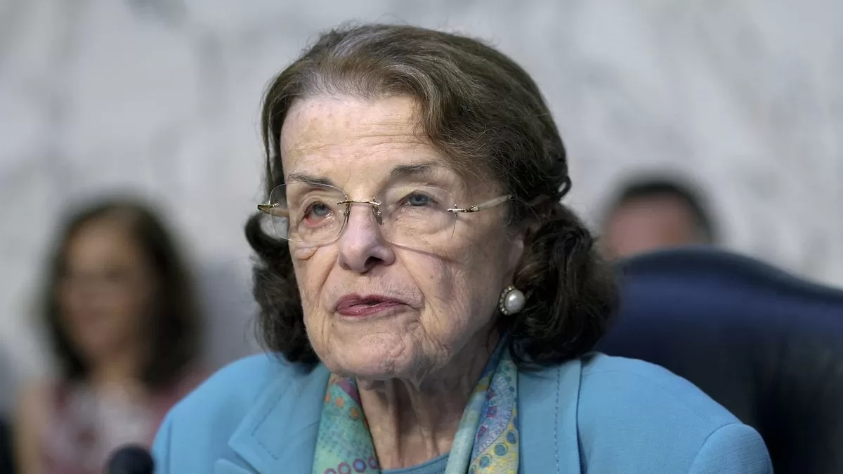 Senator Feinstein, 90, falls at home and is taken to hospital
