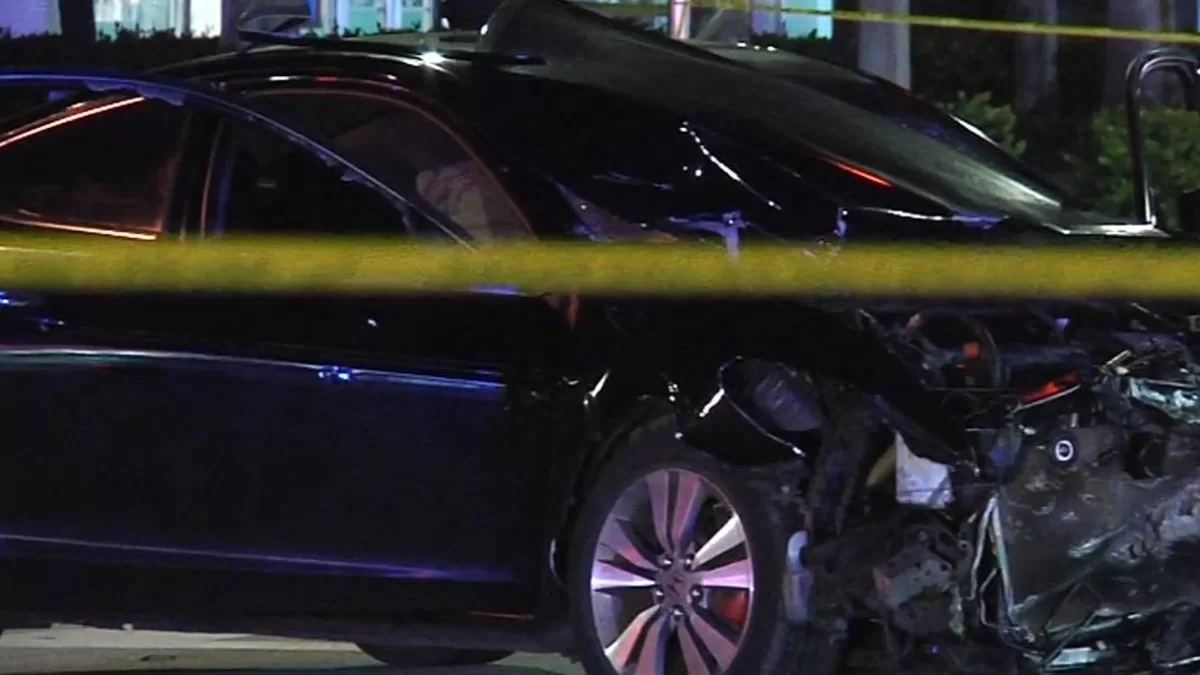 Shooting, car crash that left man dead investigated

