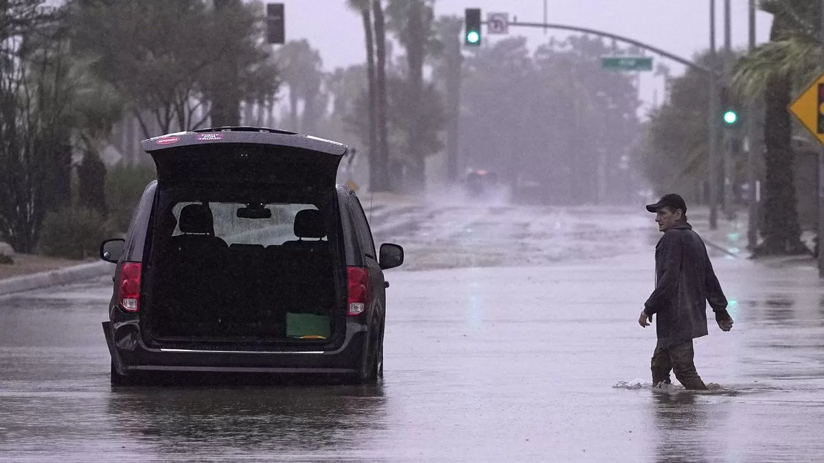 Southern California braces for more flooding, with rains from the coast to the desert
