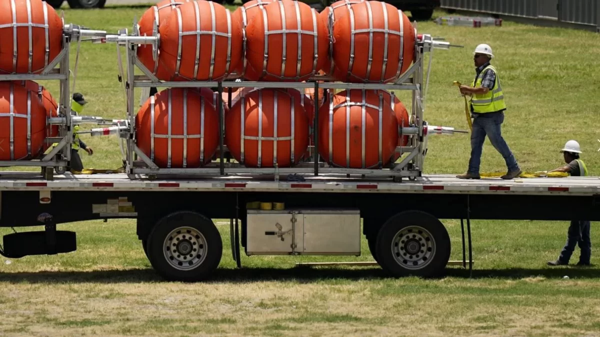 Texas ignored illegality of buoys in Rio Grande before they were installed, according to public documents
