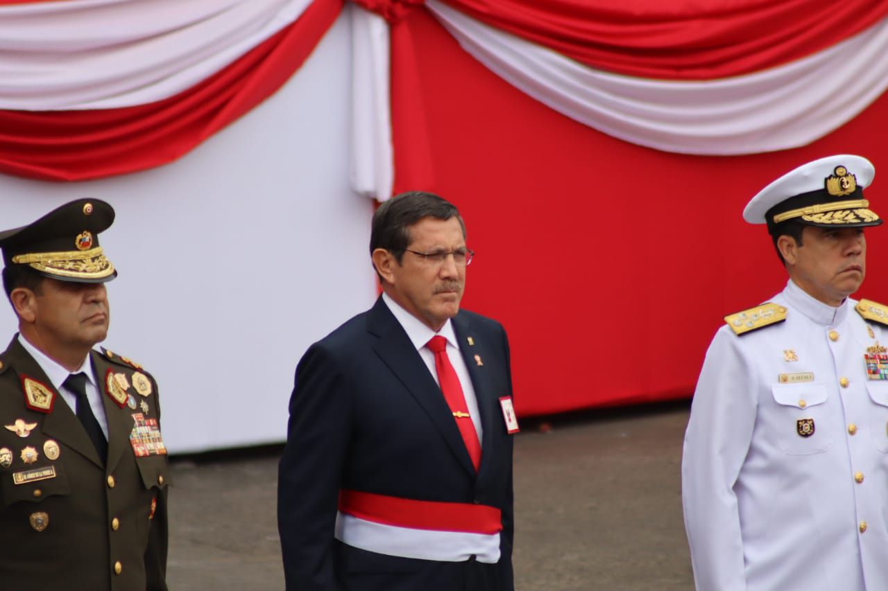 Minister of Defense, Jorge Chávez, in the 2023 Military Parade. Infobae Peru / Paula Elizalde