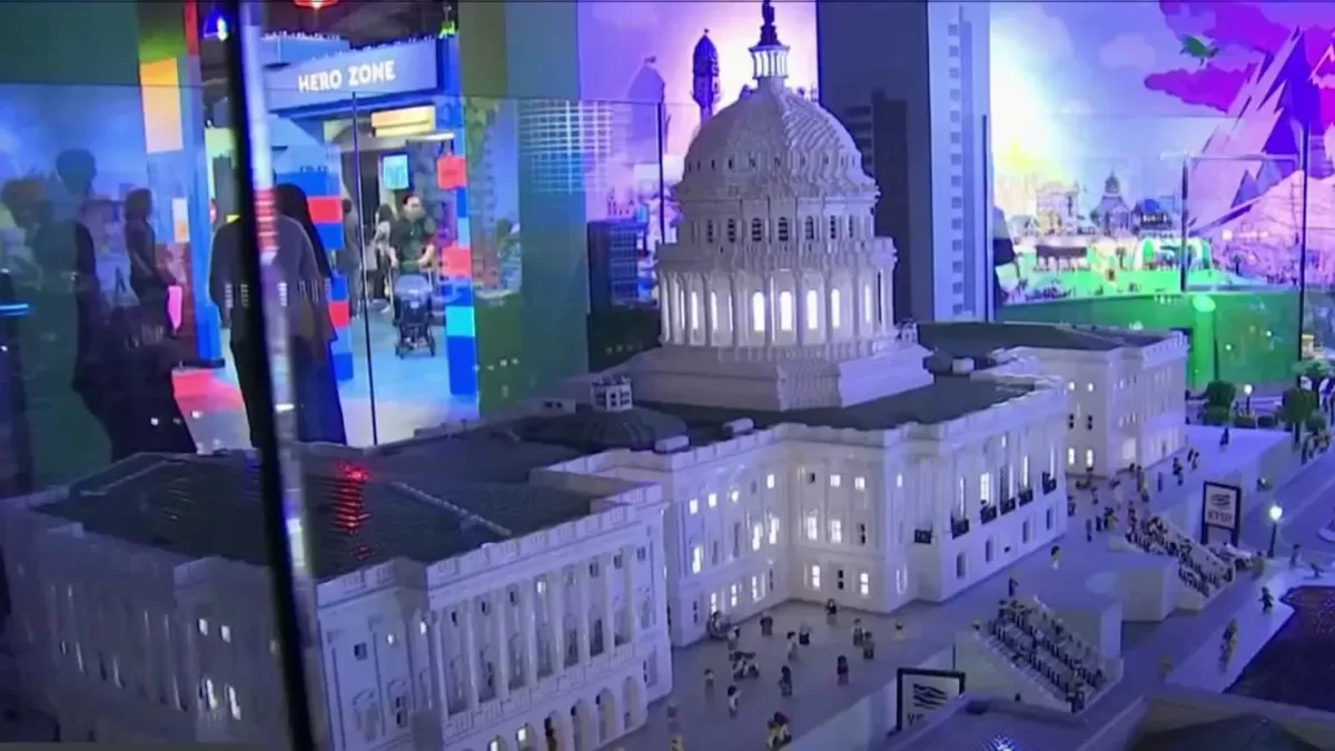 They open a new LEGO park with a special exhibition and more than 3 million "bricks"
