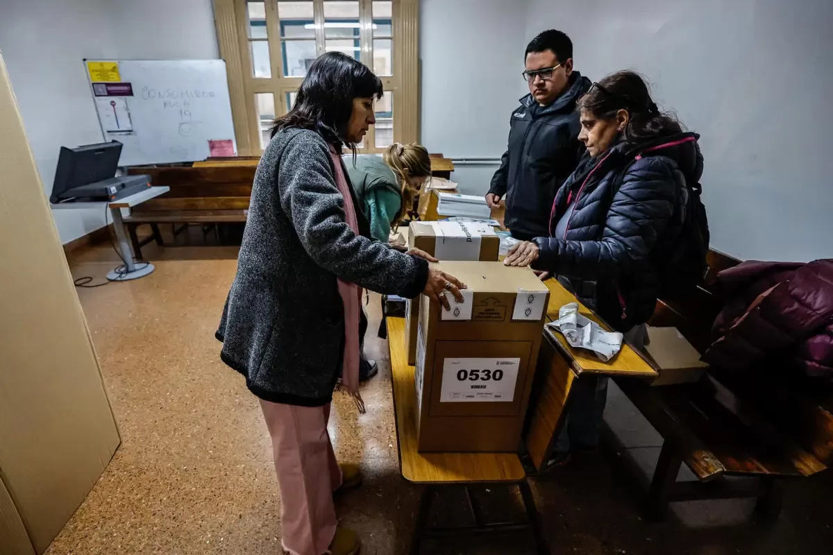 Voting centers open for the primary elections in Argentina
