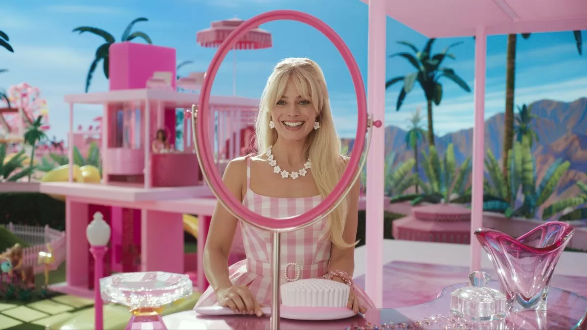 "Barbie" close to surpassing 1,000 million dollars internationally
