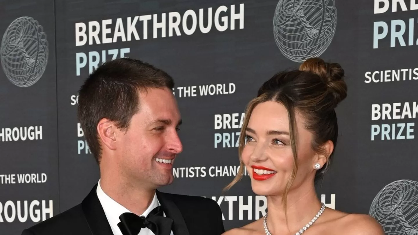You are currently viewing Miranda Kerr is expecting her fourth child