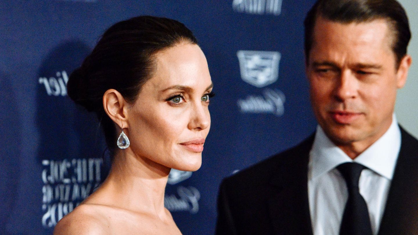 Read more about the article Angelina Jolie: After breaking up with Brad Pitt, Angelina Jolie almost went under