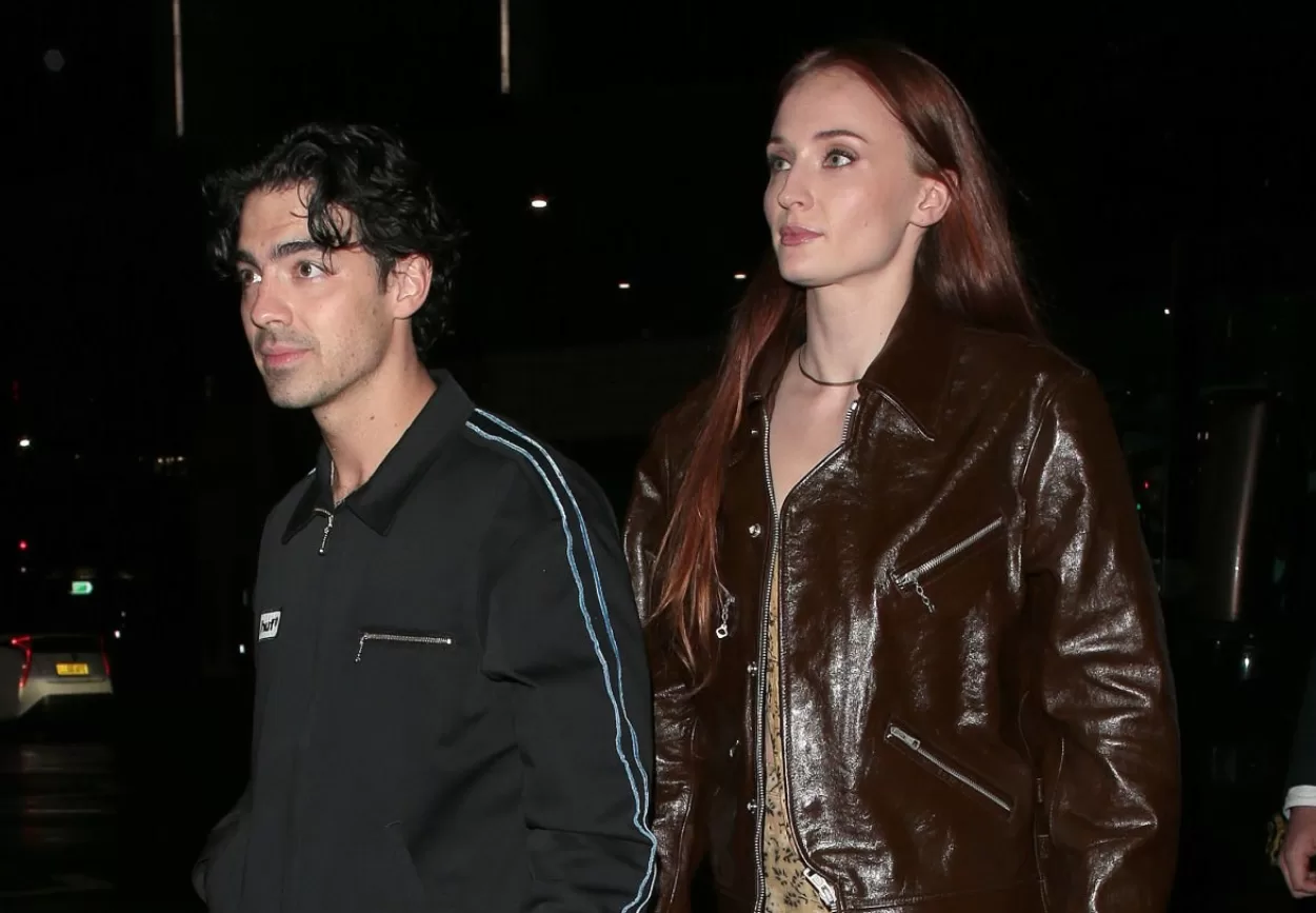 Read more about the article Official: Joe Jonas files for divorce from Sophie Turner before a Miami court