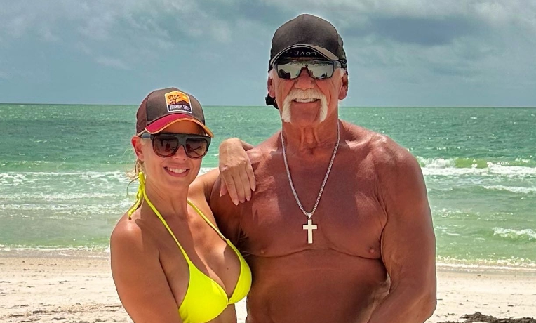 You are currently viewing Hulk Hogan marries his girlfriend, 25 years younger, at age 70