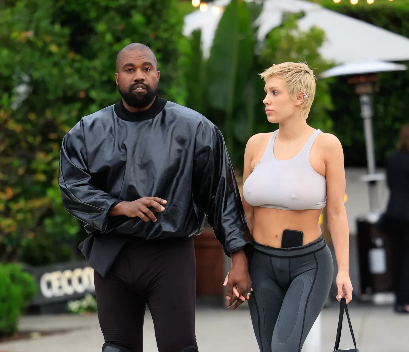 Read more about the article Kayne West and Bianca Censori banned by a boat company after “obscene activity”