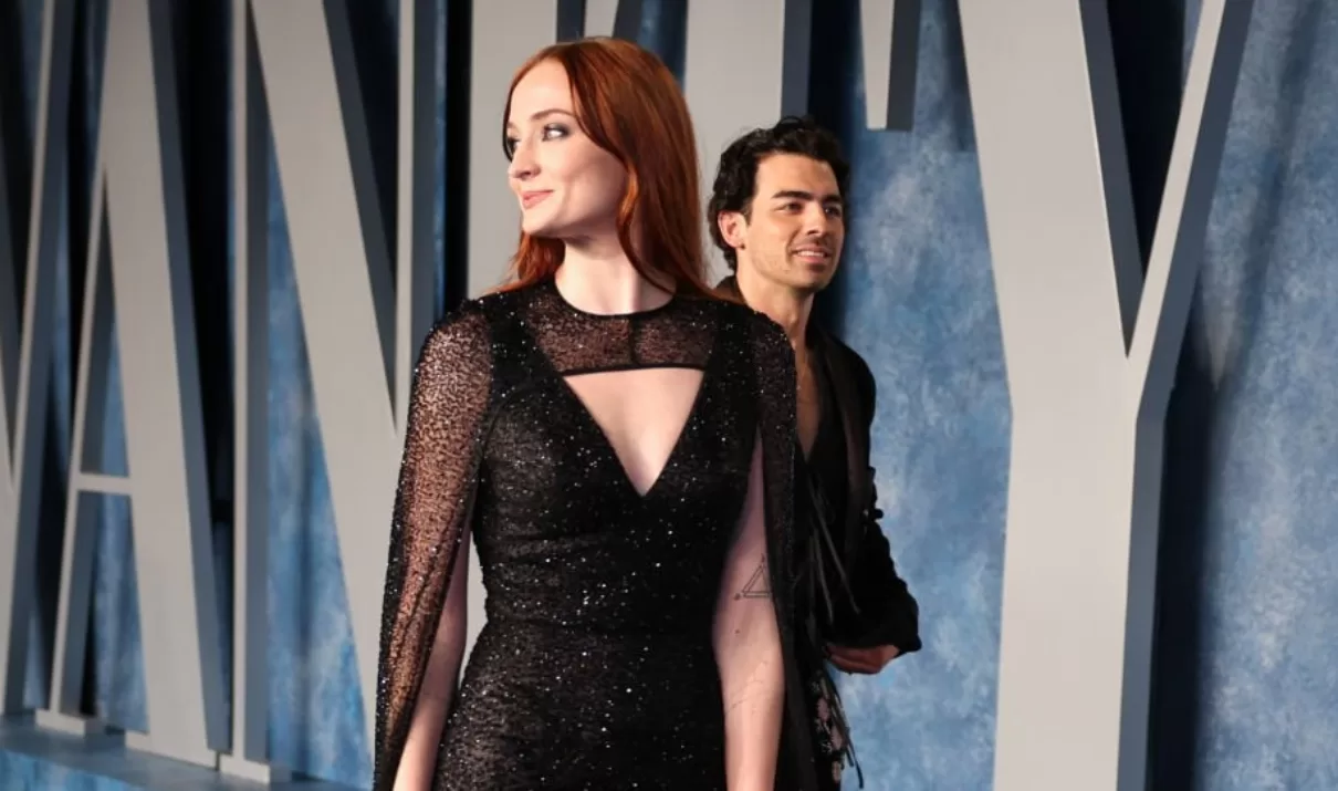 You are currently viewing Joe Jonas and Sophie Turner break the silence after their divorce