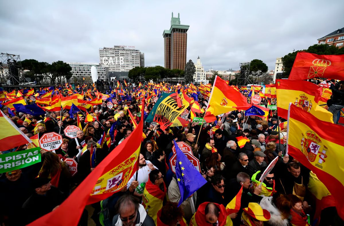 Protests in Spain Over Amnesty For Catalan Separatists Bill