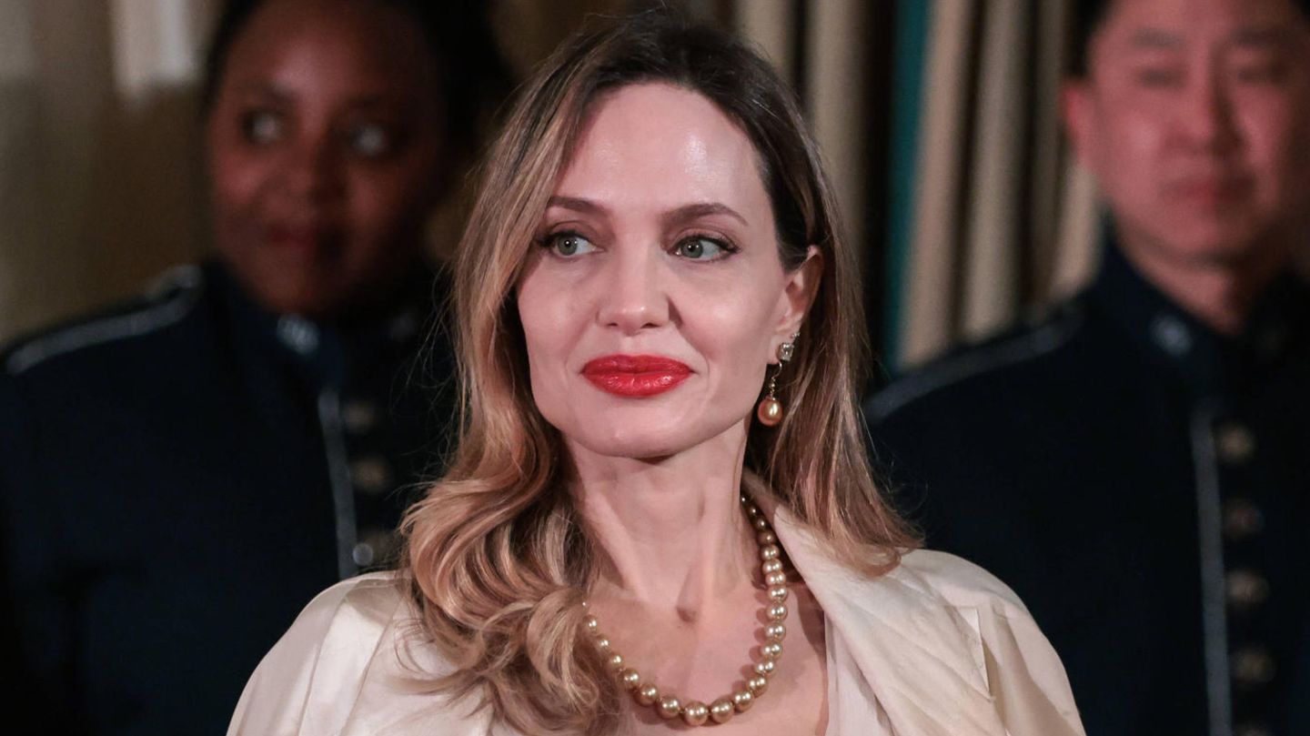 Read more about the article Angelina Jolie: surprising confession!  she was "I haven’t been myself for a decade"
