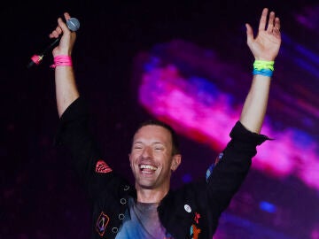 You are currently viewing Chris Martin reveals the release date for ‘Moon Music’, Coldplay’s next album