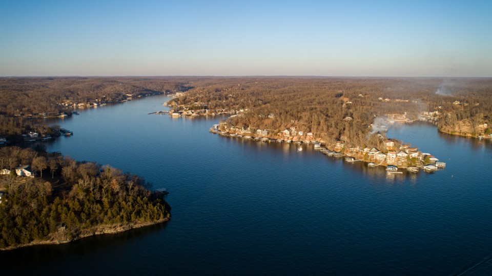The Lake of the Ozarks reservoir was originally built to generate electricity.  (Image source: Melanie via Adobe Stock)