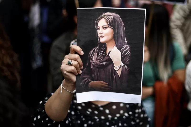 Read more about the article Saved from an assassination attempt or detained?  Iran says it ‘thwarted’ attack on Mahsa Amini’s father on her death anniversary
