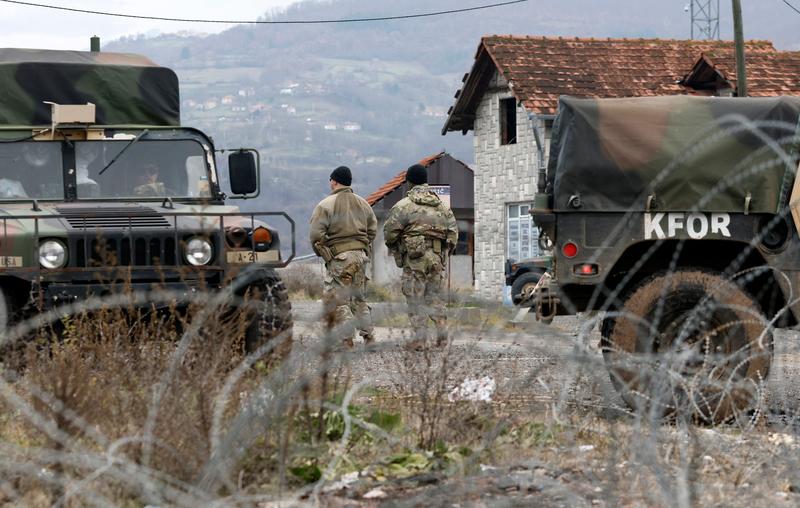 You are currently viewing Washington is asking Serbia to withdraw its troops massed on the border with Kosovo