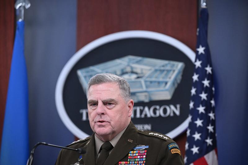 Read more about the article General Milley, speech with allusions to Trump: The military does not take an oath in front of an “aspiring dictator”